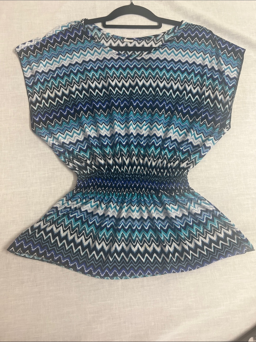 🌞 Gorgeous zig zag design of Blues in this sleeveless tunic blouse top women M
